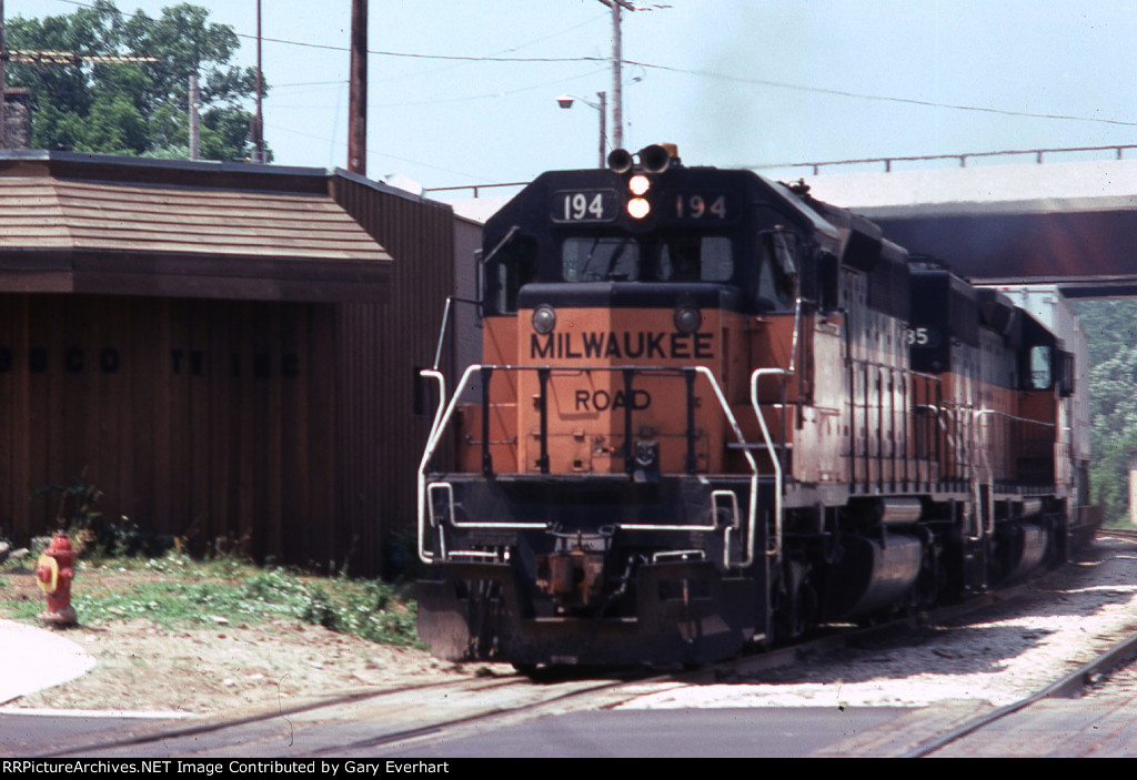 MILW SD40-2 #194